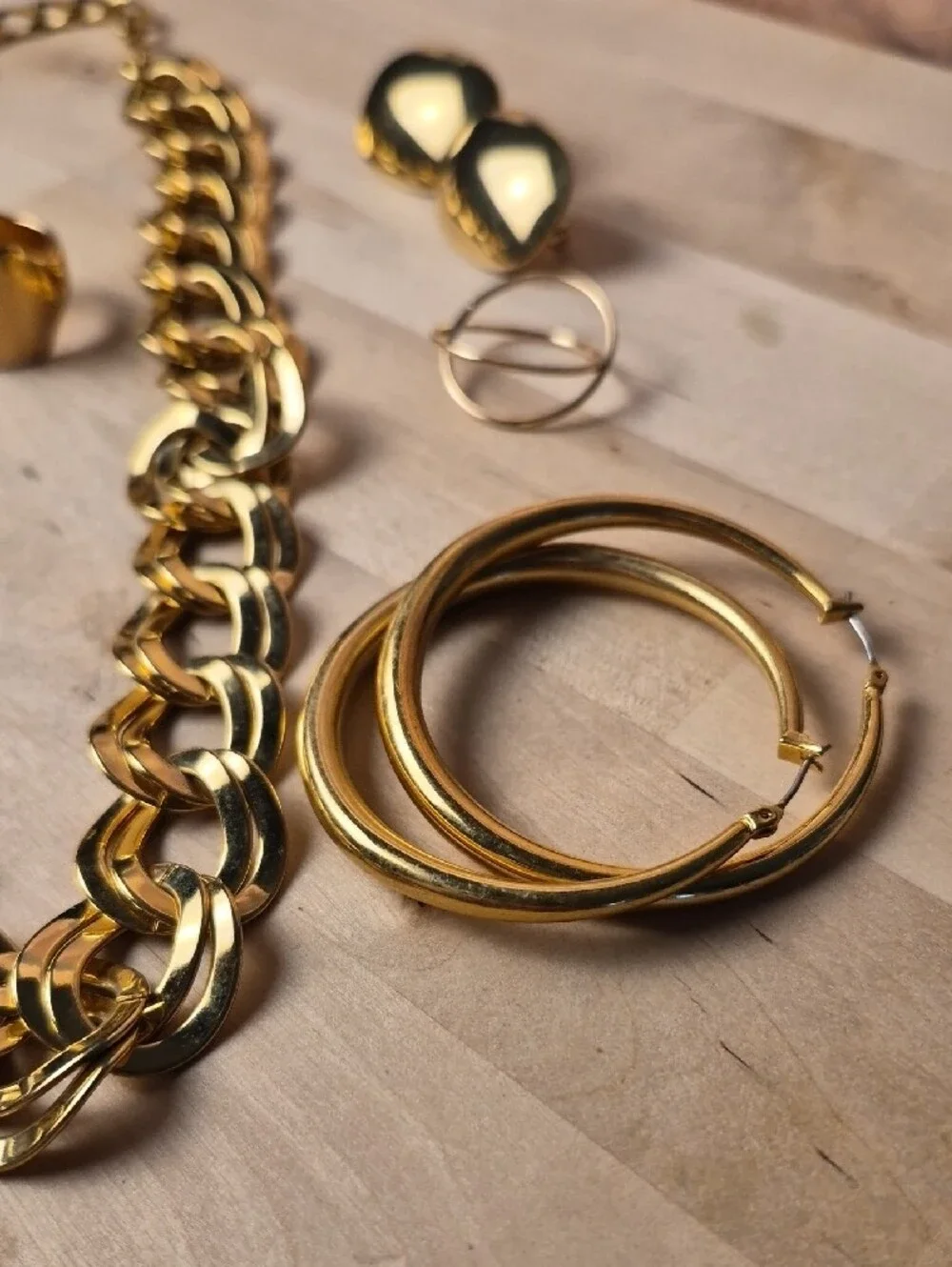 Goldtone Lot Of Chain, Bracelet, And Rings